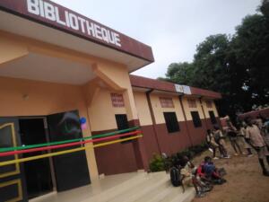 30 - Remise de la bibliotheque au lycée Mathieu Bouké2