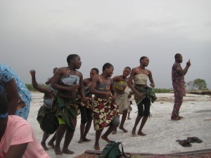 Danse - Rencontre avec les membres du club Draguignan-Bénin Parakou Février 2012 Crédit photo Sylvie MOULIN